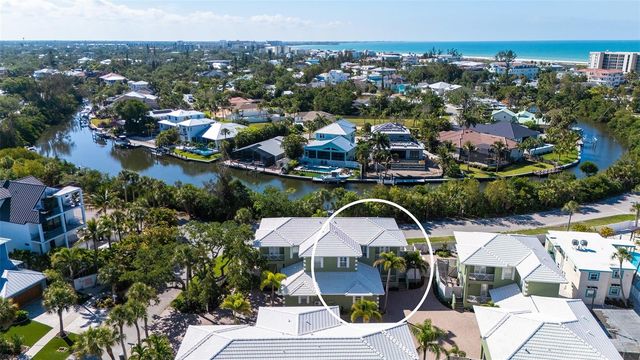 357 TIERRA MAR LANE 5, Sarasota, FL 34242
