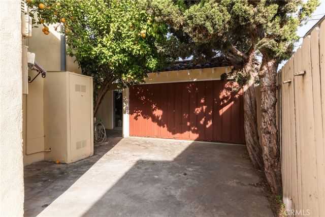 4167 Brunswick, Los Angeles, CA 90039