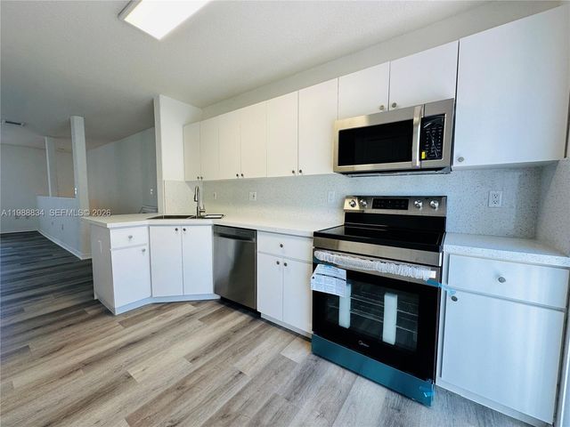 5705 NW 109th Ave 50, Doral, FL 33178