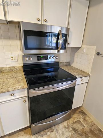 2126 vinewood Lane, Pueblo, CO 81005