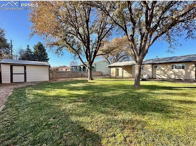 2126 vinewood Lane, Pueblo, CO 81005