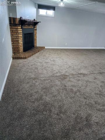 2126 vinewood Lane, Pueblo, CO 81005