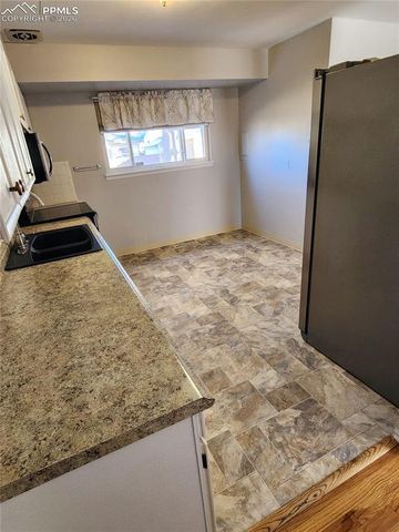 2126 vinewood Lane, Pueblo, CO 81005