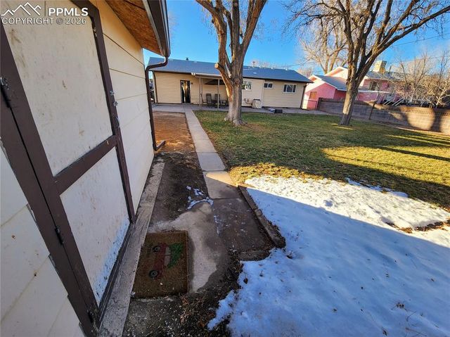 2126 vinewood Lane, Pueblo, CO 81005