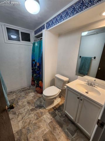 2126 vinewood Lane, Pueblo, CO 81005