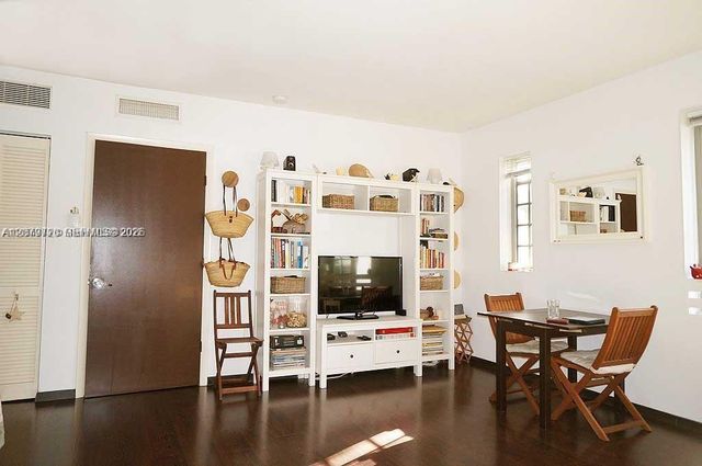 435 21st Street 215, Miami Beach, FL 33139