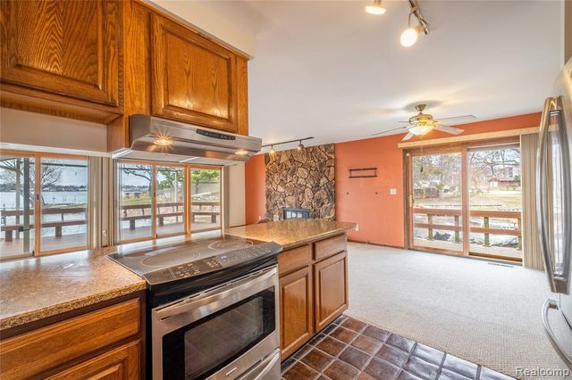 15384 Bealfred Drive, Fenton, MI 48430