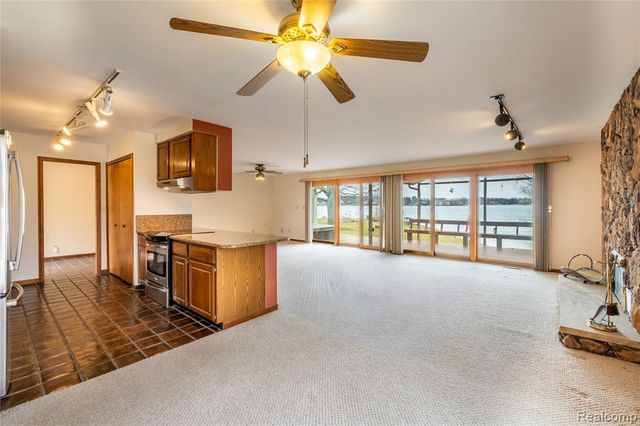 15384 Bealfred Drive, Fenton, MI 48430