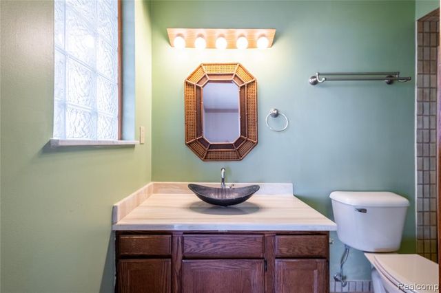 15384 Bealfred Drive, Fenton, MI 48430