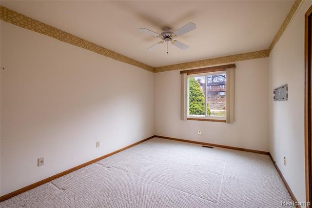 15384 Bealfred Drive, Fenton, MI 48430