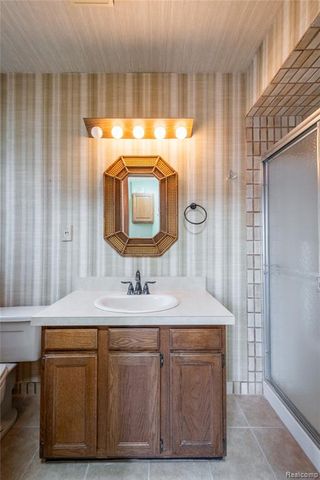 15384 Bealfred Drive, Fenton, MI 48430