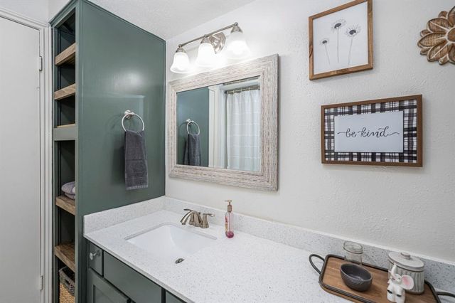 1371 Country Place Drive, Houston, TX 77079