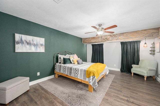 1371 Country Place Drive, Houston, TX 77079