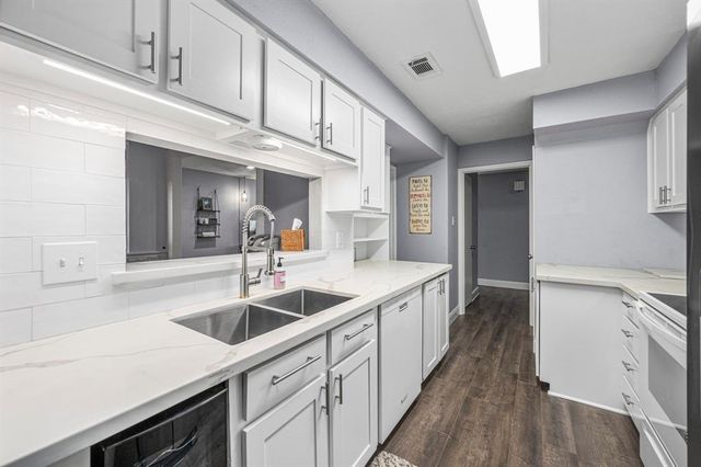 1371 Country Place Drive, Houston, TX 77079