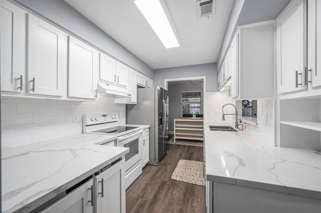 1371 Country Place Drive, Houston, TX 77079