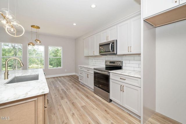 42 Ponchartrain Street, Fuquay Varina, NC 27526
