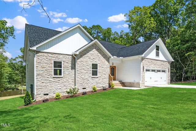 42 Ponchartrain Street, Fuquay Varina, NC 27526