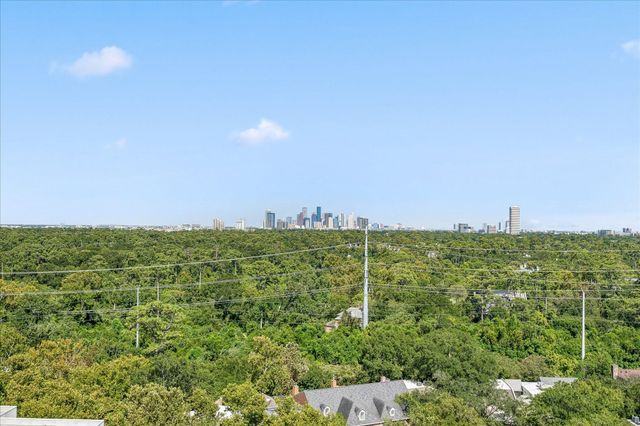 49 Briar Hollow Lane 1503, Houston, TX 77027