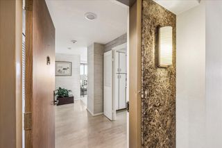 49 Briar Hollow Lane 1503, Houston, TX 77027