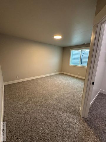 699 Pine Ridge Ln, Rexburg, ID 83440