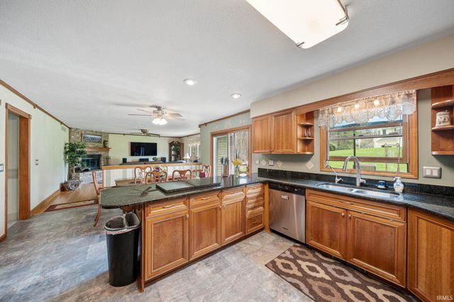 59180 Deer Run Court, South Bend, IN 46614