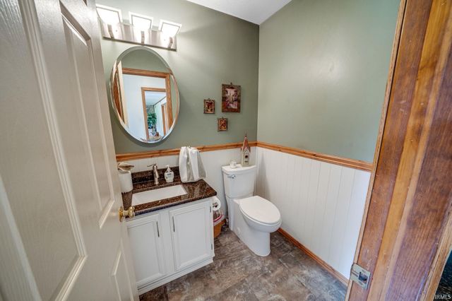 59180 Deer Run Court, South Bend, IN 46614