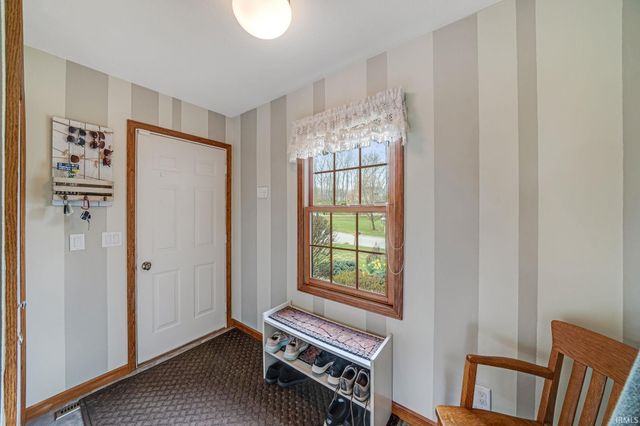 59180 Deer Run Court, South Bend, IN 46614