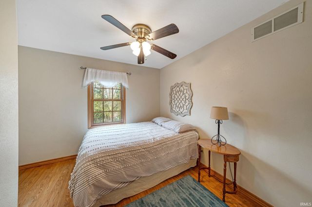 59180 Deer Run Court, South Bend, IN 46614