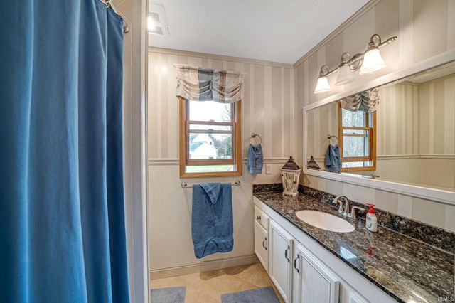 59180 Deer Run Court, South Bend, IN 46614