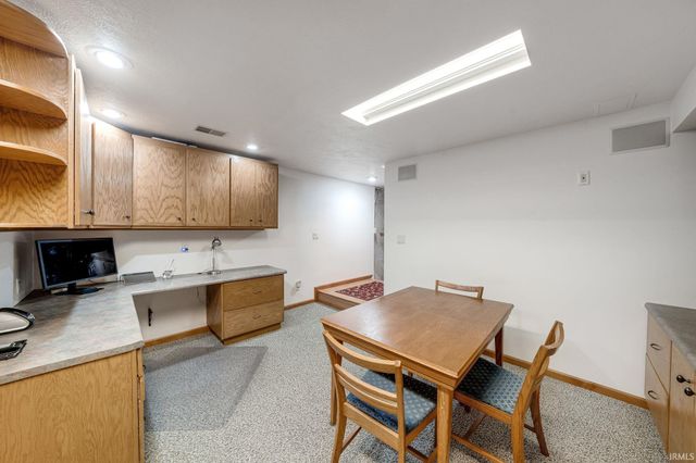 59180 Deer Run Court, South Bend, IN 46614