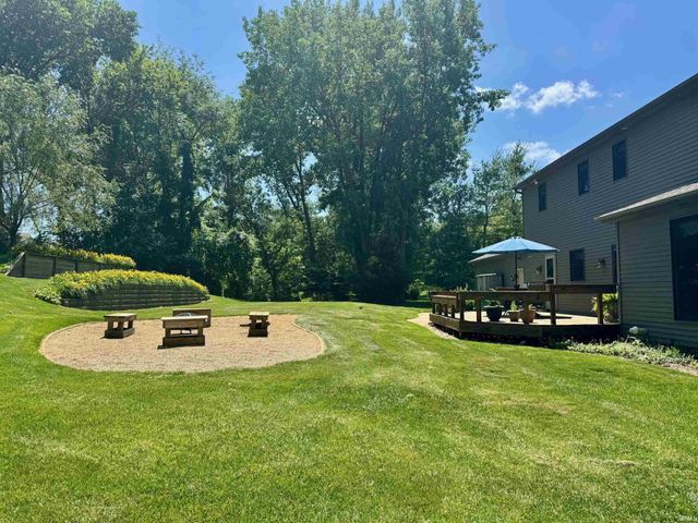 59180 Deer Run Court, South Bend, IN 46614