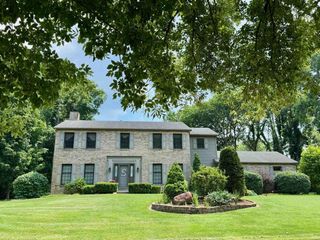 59180 Deer Run Court, South Bend, IN 46614