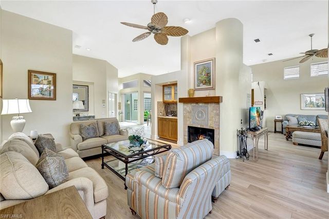 10401 Quail Crown DR, Naples, FL 34119