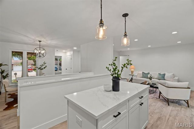 555 Braebridge Road, Manchester, MO 63021