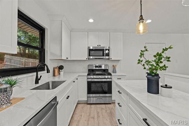 555 Braebridge Road, Manchester, MO 63021