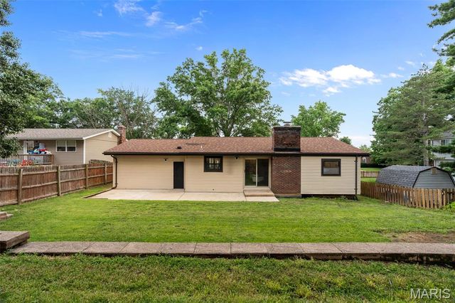 555 Braebridge Road, Manchester, MO 63021