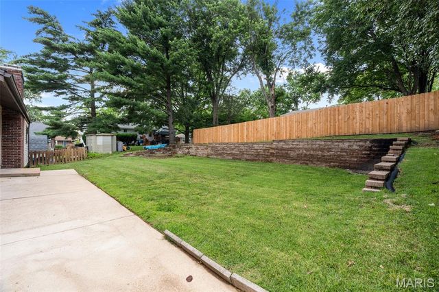 555 Braebridge Road, Manchester, MO 63021