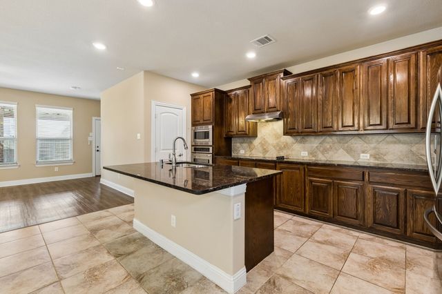 537 Hunt Farms Road, Fate, TX 75189
