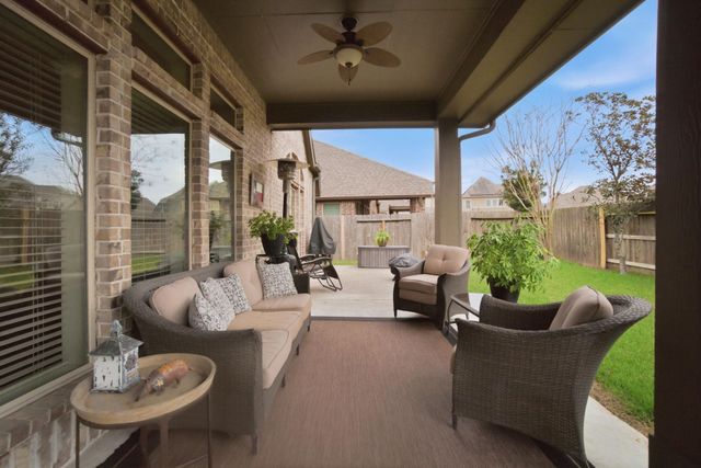 18415 Hounds Lake Drive, New Caney, TX 77357