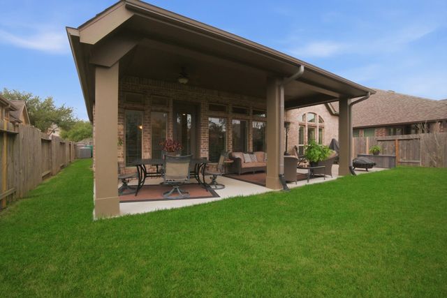 18415 Hounds Lake Drive, New Caney, TX 77357