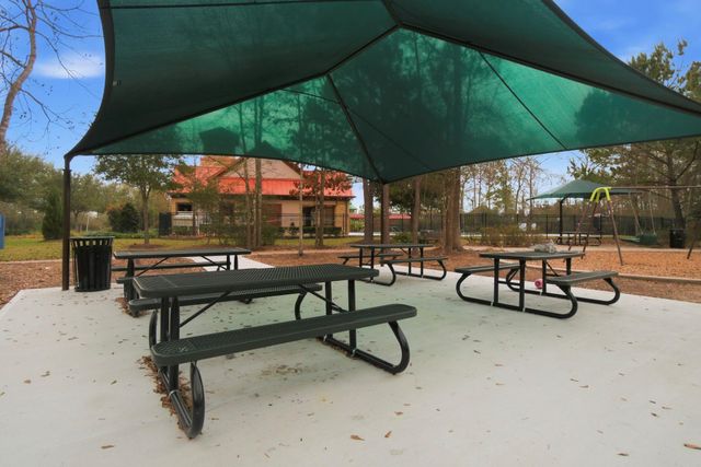 18415 Hounds Lake Drive, New Caney, TX 77357