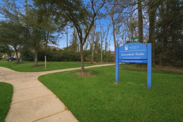 18415 Hounds Lake Drive, New Caney, TX 77357