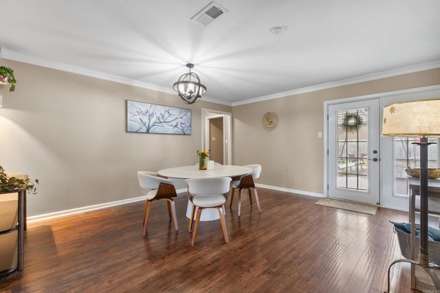 7 Tucker Creek, Conway, AR 72034
