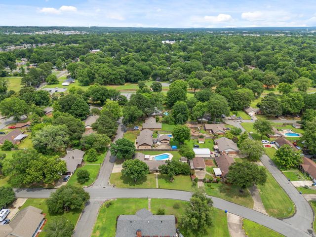7 Tucker Creek, Conway, AR 72034
