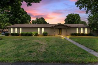 7 Tucker Creek, Conway, AR 72034