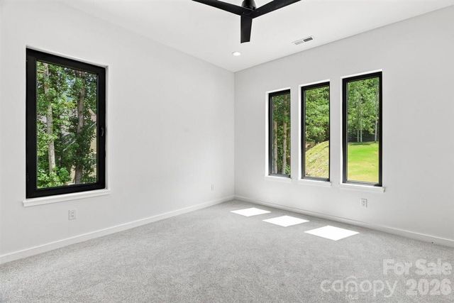 69 Village Pointe Lane, Asheville, NC 28803