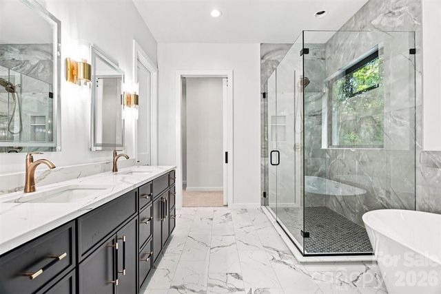 69 Village Pointe Lane, Asheville, NC 28803