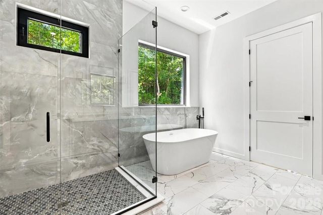69 Village Pointe Lane, Asheville, NC 28803