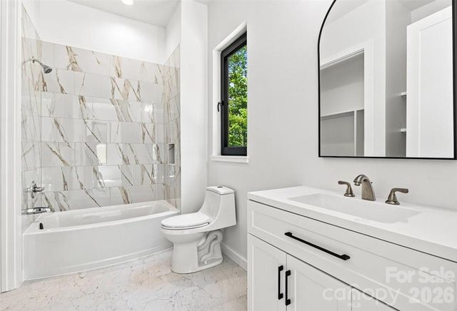 69 Village Pointe Lane, Asheville, NC 28803