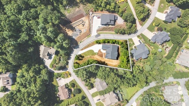 69 Village Pointe Lane, Asheville, NC 28803